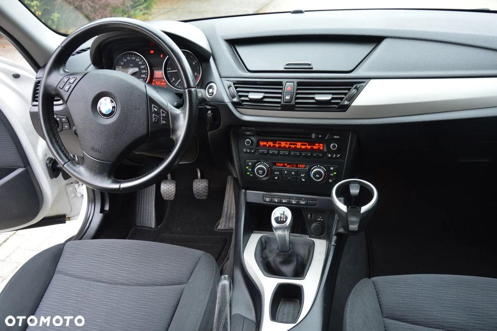 BMW X1 xDrive18d - 15