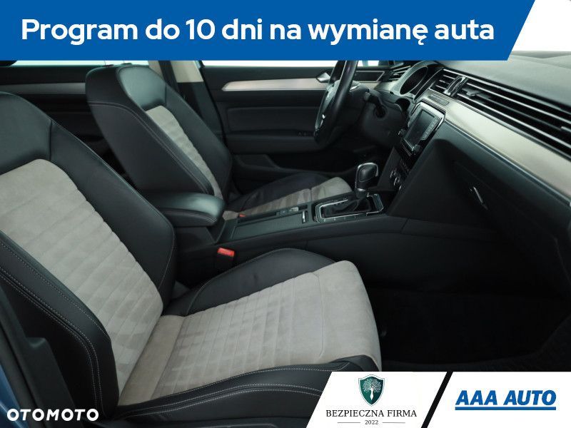 Volkswagen Passat Variant - 9