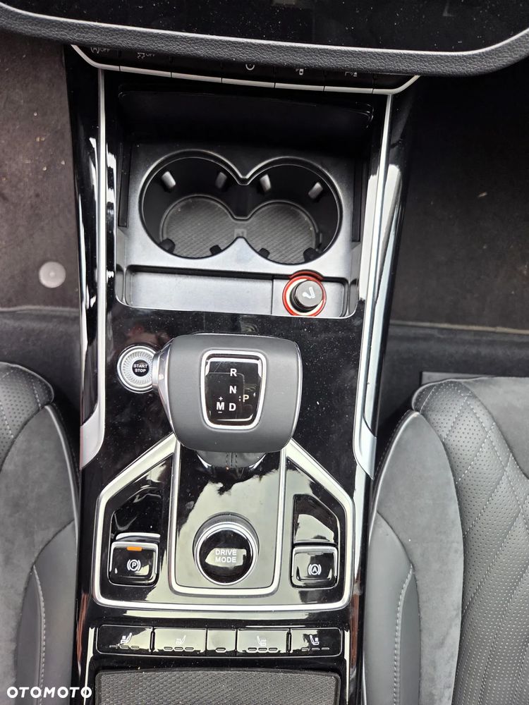 Hongqi HS5 2.0T AWD - 16