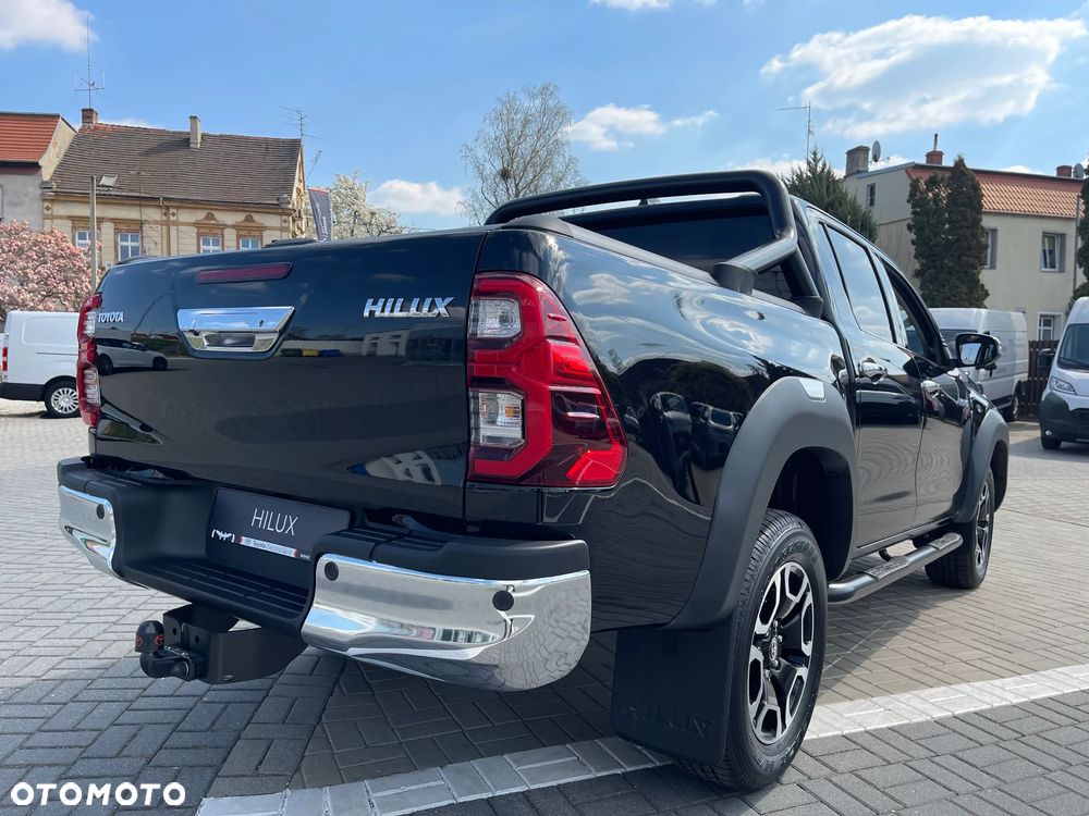 Toyota Hilux 2.8 D-4D Double Cab Invincible Sport 4x4 - 16