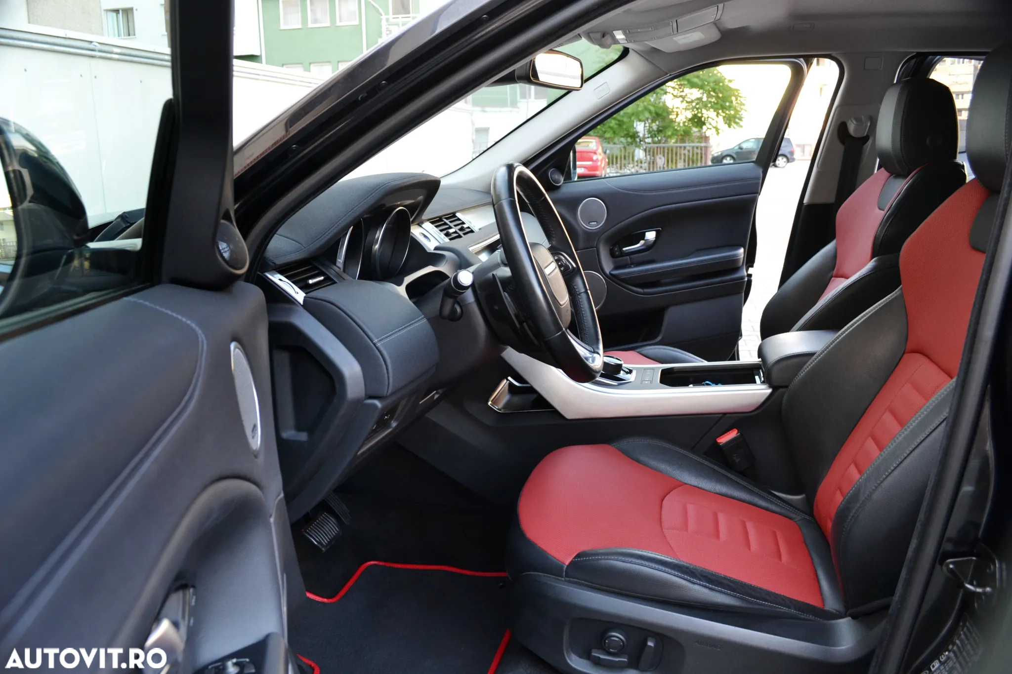 Land Rover Range Rover Evoque 2.0 D200 MHEV SE - 12