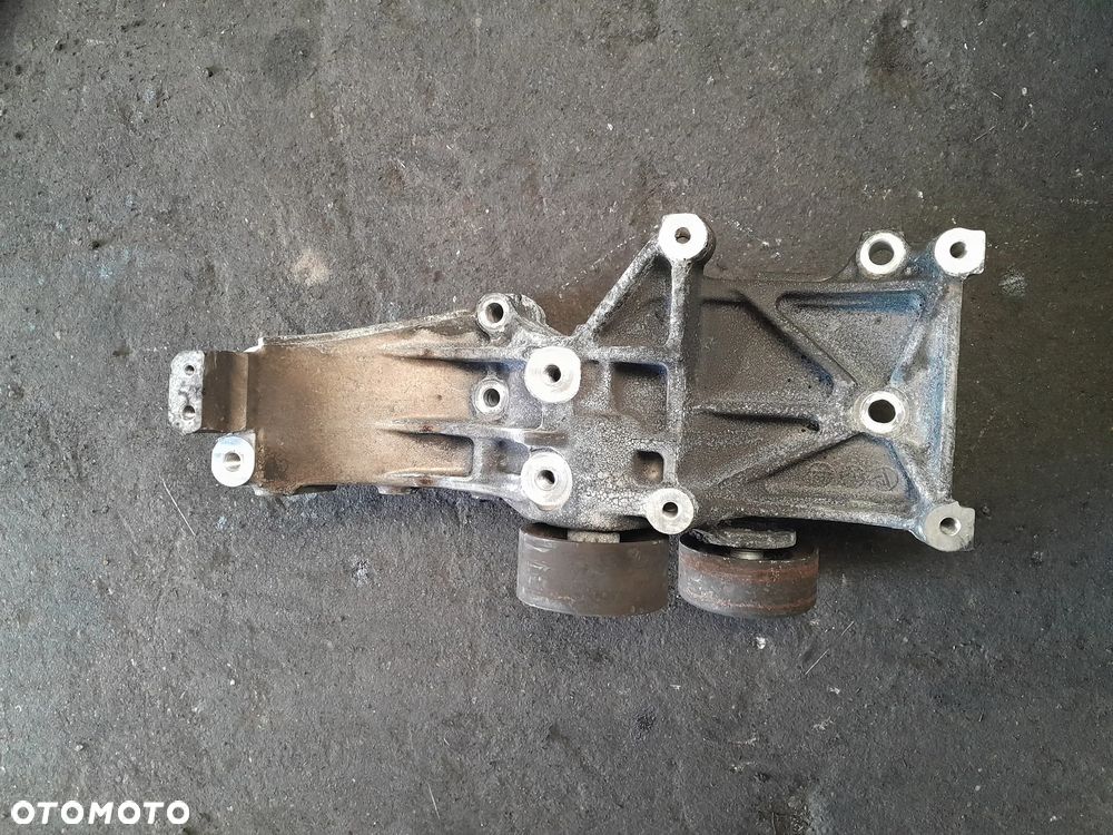 Łapa, mocowanie alternatora Isuzu Midi M21 , Isuzu D-MAX II 2 1.9 ddi !! - 1