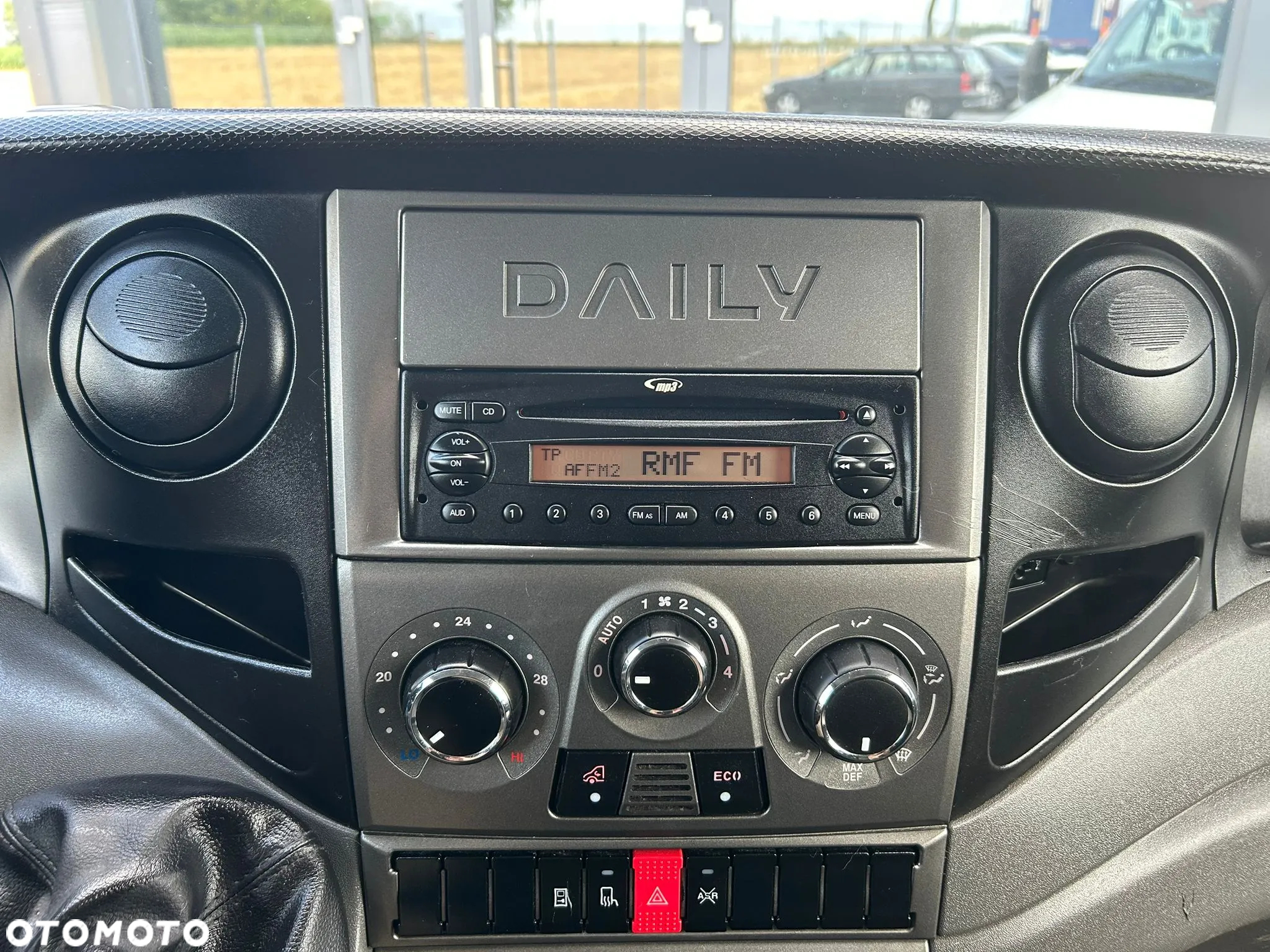 Iveco Daily 40C15 35C15 3.0 HPI Kontener 8 palet + winda 750kg + drzwi boczne **KLIMA**Sprowadzony**2014R**Niski Przebieg** - 12