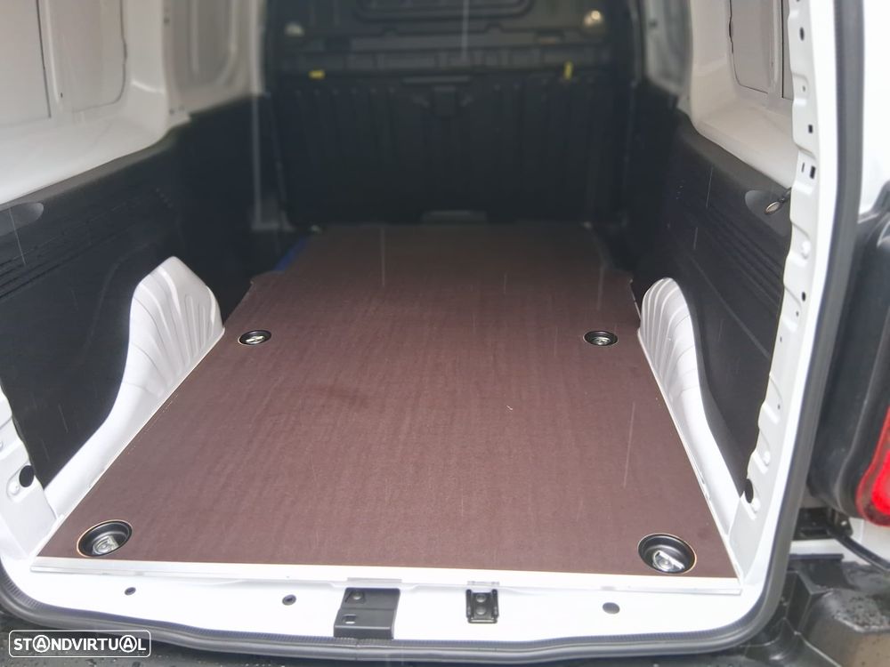 Fiat DOBLO Series 3 L2 - 23