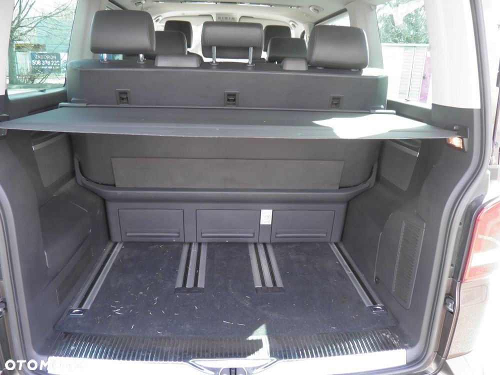 Volkswagen Multivan - 8