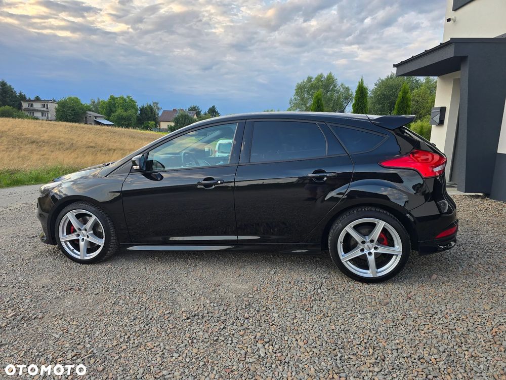 Ford Focus 2.0 EcoBoost ST mit Leder-Exclusiv-Paket - 4