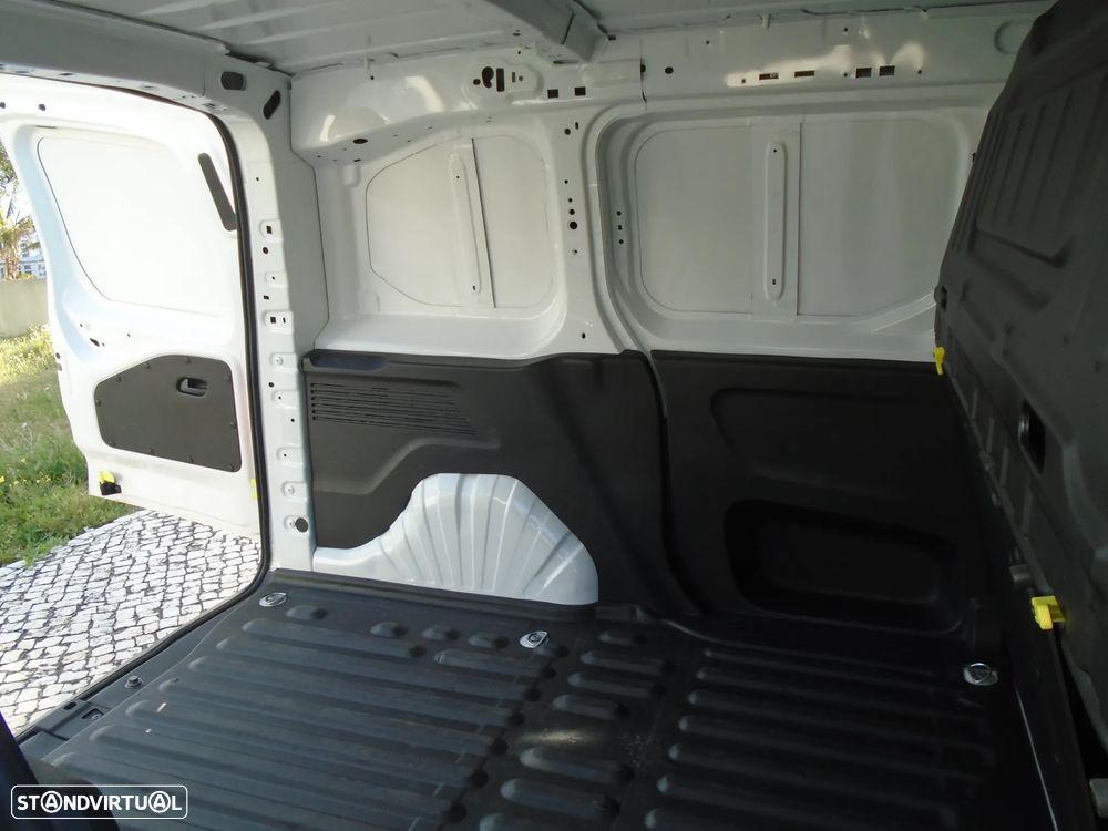 Opel Combo 1.5 DTI NACIONAL 102 CV 3 LUGARES- 6V- IVA DEDUTIVEL - 29