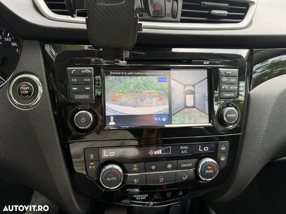 Nissan Qashqai 1.6 DCI Xtronic TEKNA - 17