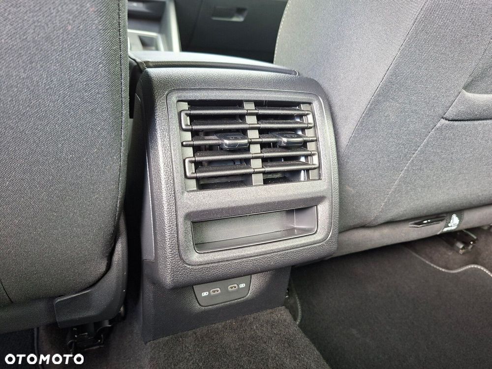 Volkswagen Golf - 16