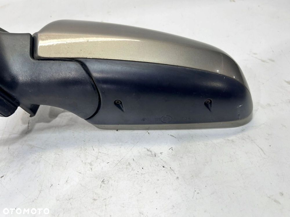 LUSTERKO ZEWNĘTRZNE LEWE AUDI A3 8P SPORTBACK 8P4 LY1Q 5 PIN EU - 9
