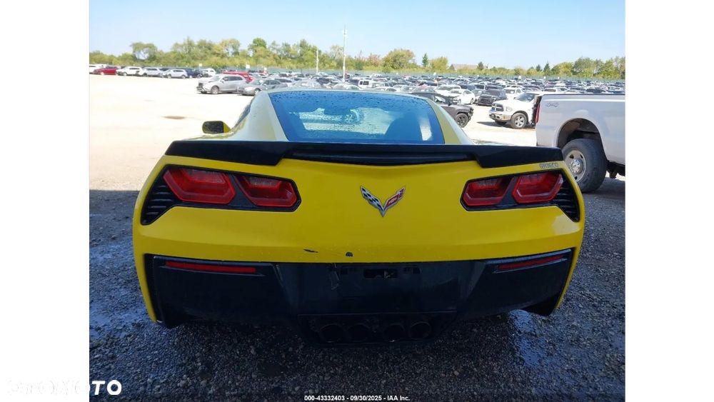 Chevrolet Corvette - 9