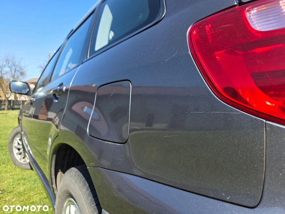 Mitsubishi Outlander 2.0 Intense DAKAR - 23