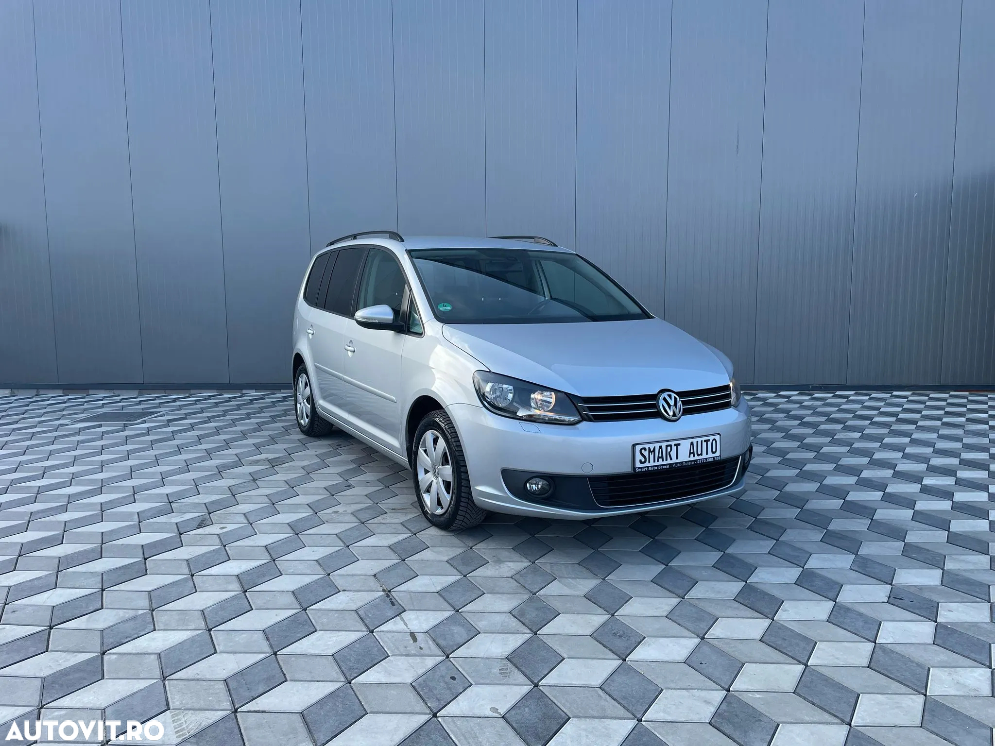 Volkswagen Touran 1.6 TDI BlueMotion Technology Comfortline - 2