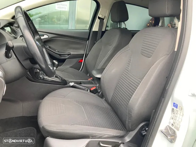 Ford Focus 1.5 TDCi ST-Line - 32
