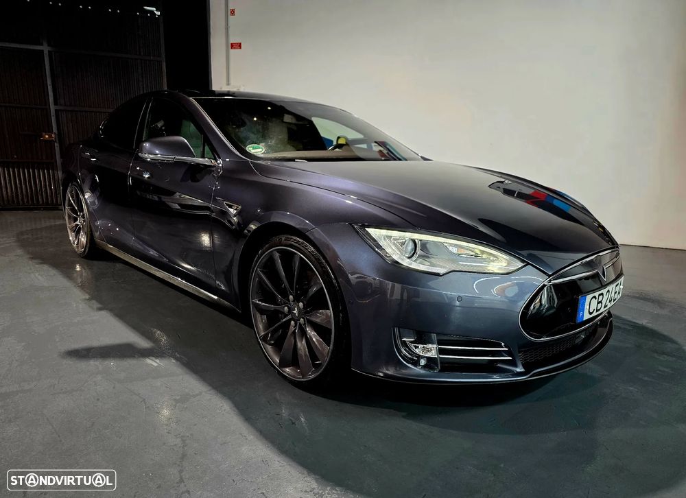 Tesla Model S 85 - 4