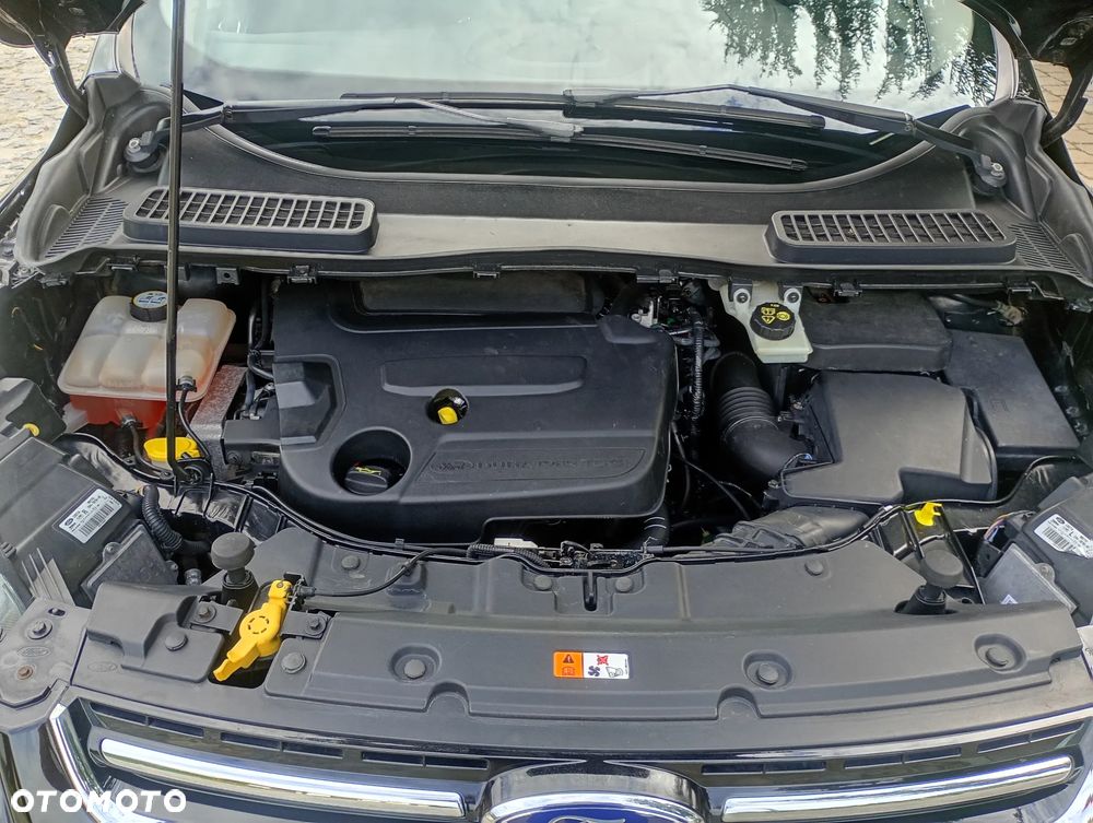 Ford Kuga 2.0 TDCi 2x4 Titanium - 36