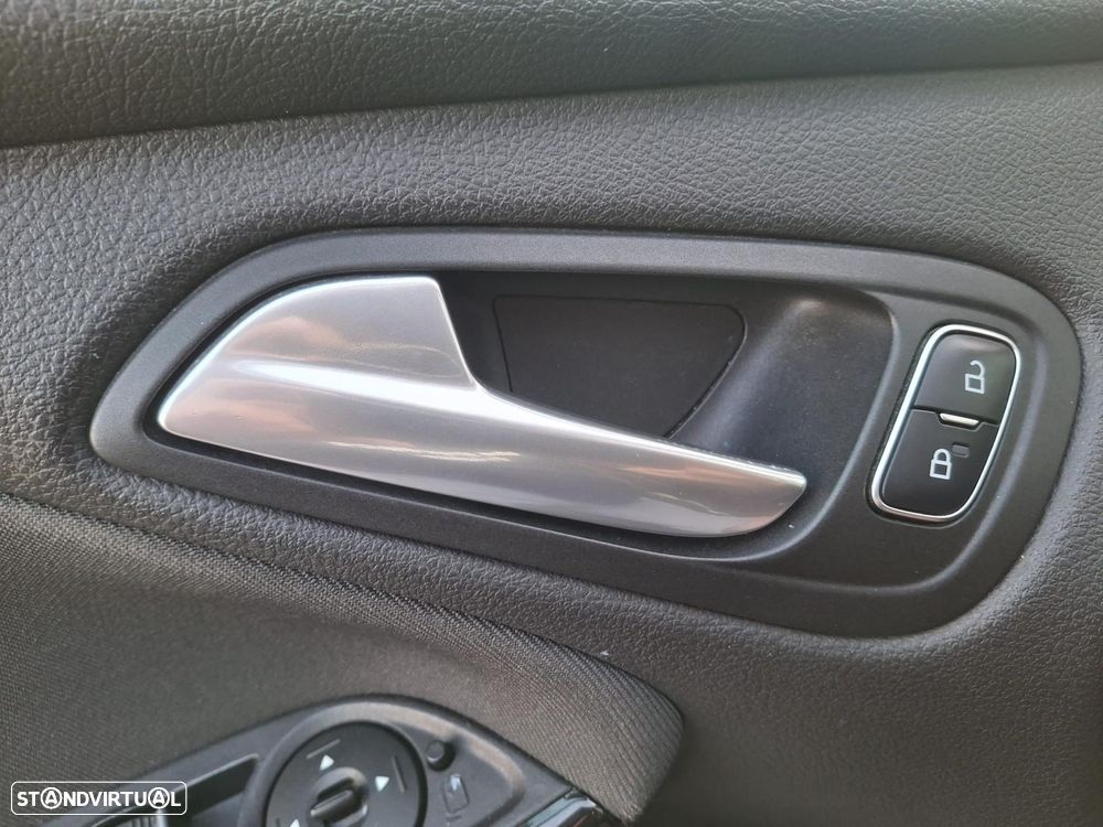 Ford Focus 1.0 EcoBoost Titanium - 19