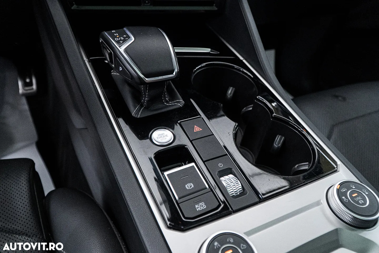 Volkswagen Touareg 3.0 V6 TDI 4Motion DPF Automatik R-Line - 36