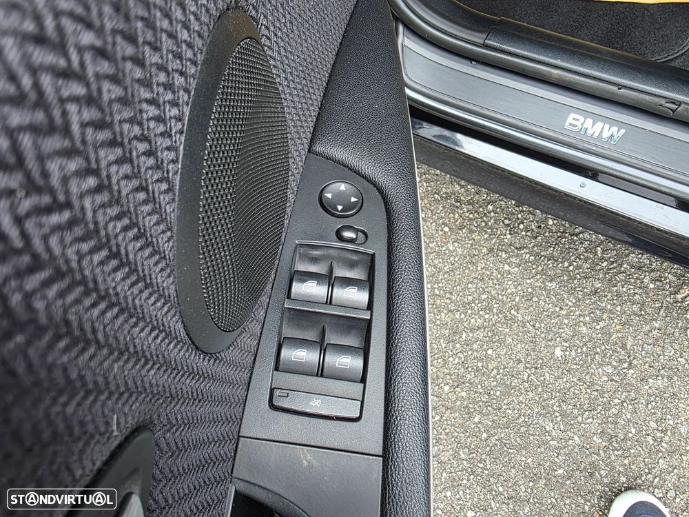 BMW 318 d Sport Line - 10