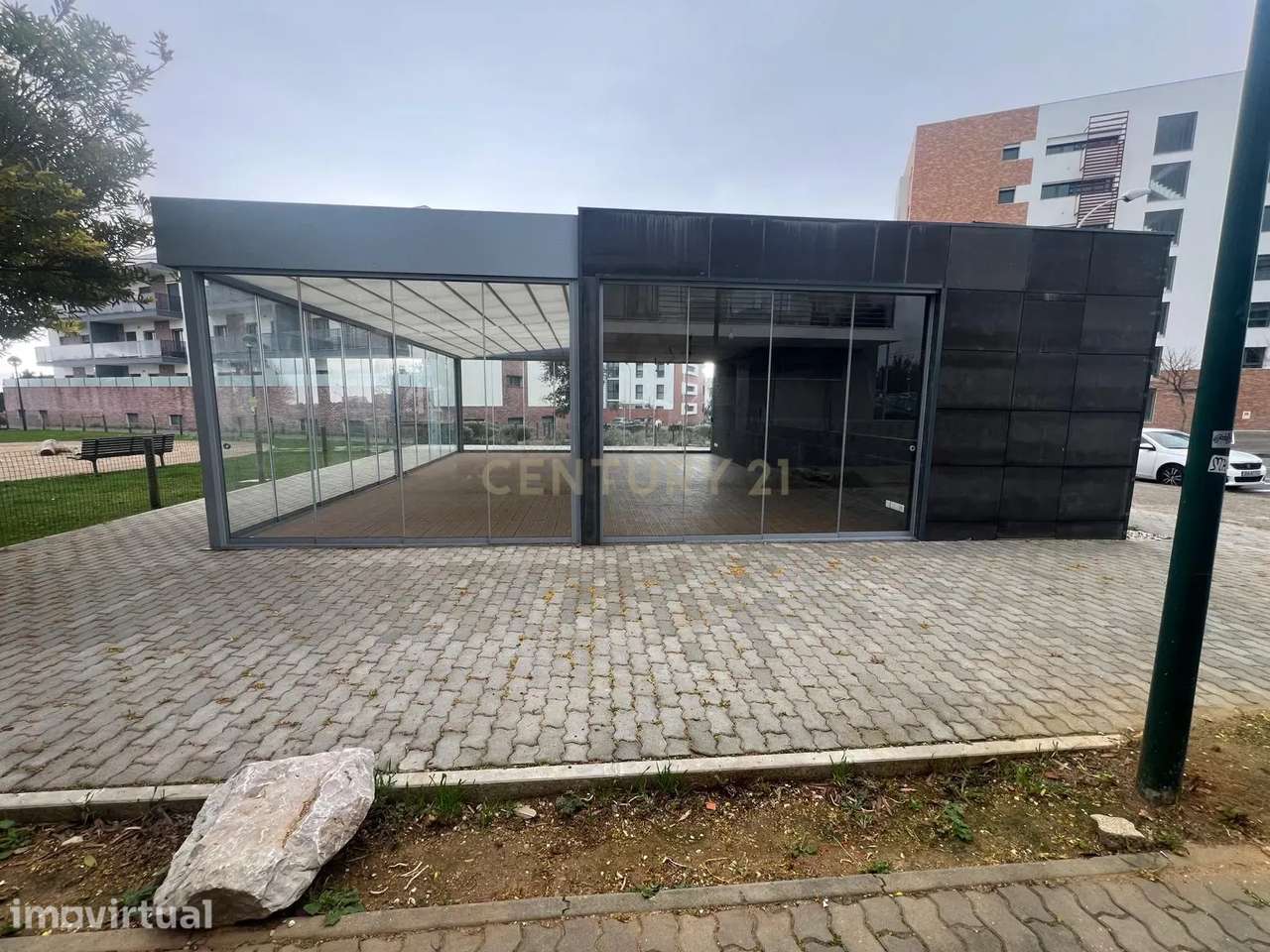 Espaço Comercial em Oeiras com 100m² e 2 Casas de Banho arrendada com - Grande imagem: 3/14