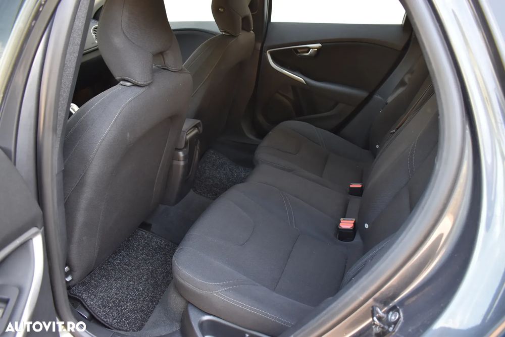 Volvo V40 D2 - 18