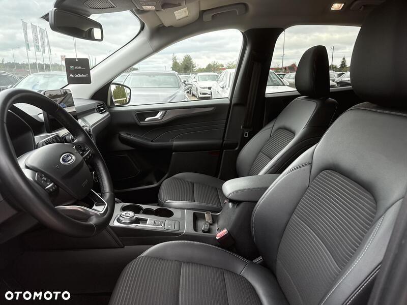 Ford Kuga - 12