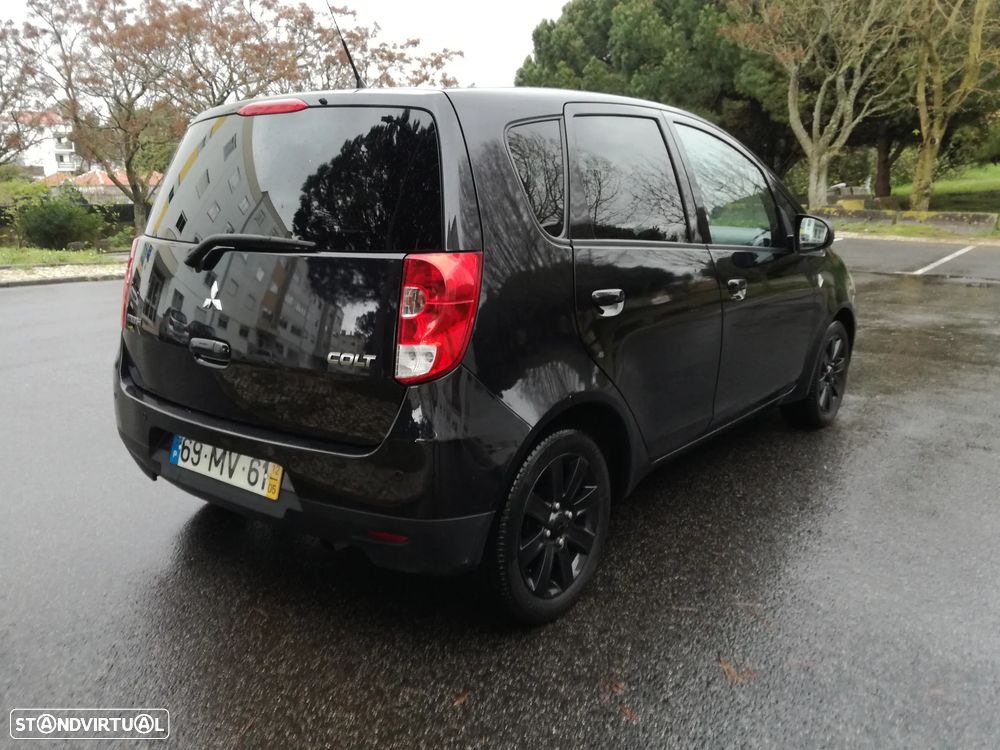 Mitsubishi Colt - 7