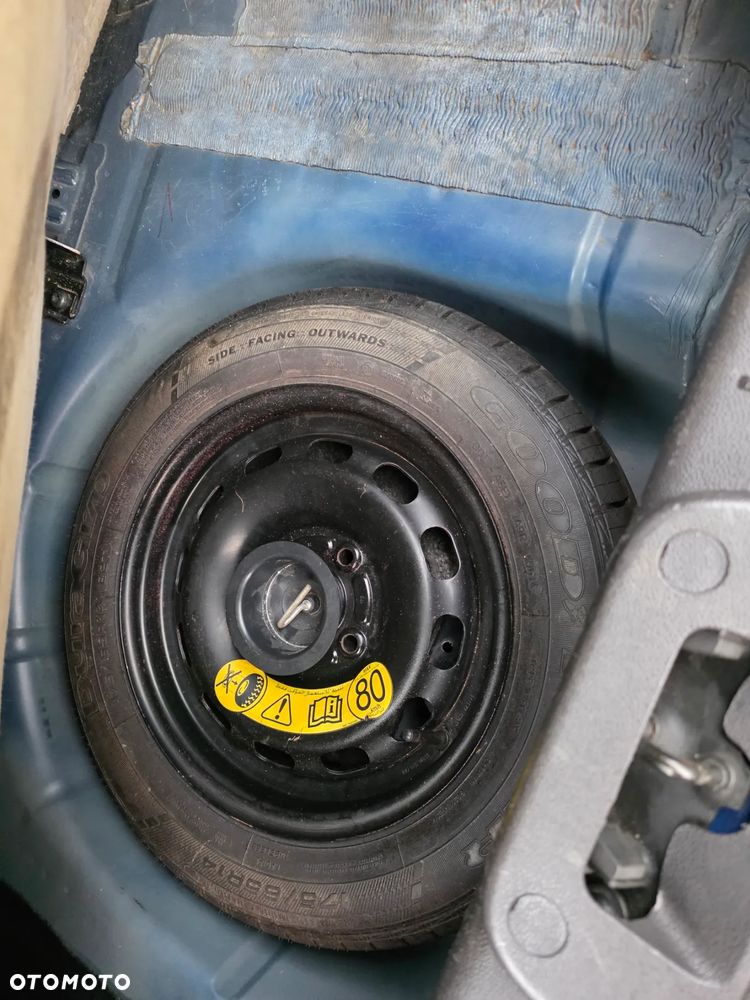 Ford Fiesta 1.25 Trend EU5 - 12