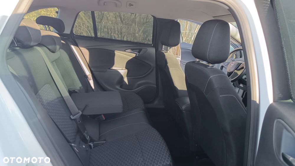 Opel Astra 1.4 Turbo Start/Stop Business - 7