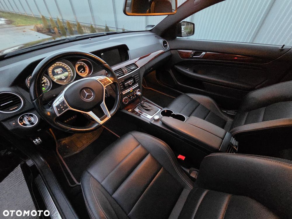 Mercedes-Benz Klasa C 350 7G-TRONIC Edition - 12