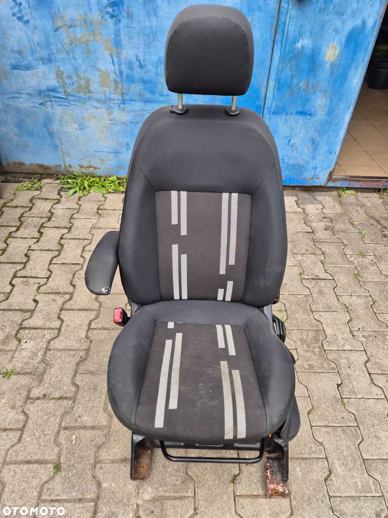 FOTEL KIEROWCY LEWY FIORINO IV NEMO BIPPER 08r.+ - 1