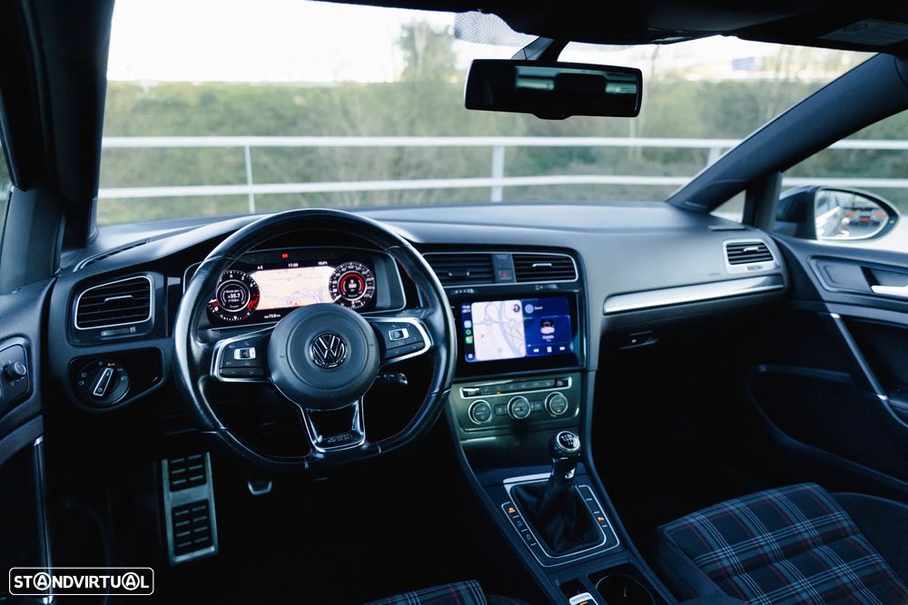 VW Golf GTI Performance BlueMotion - 31