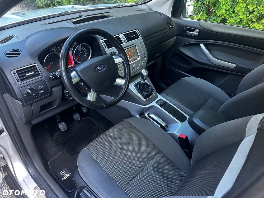 Ford Kuga - 15