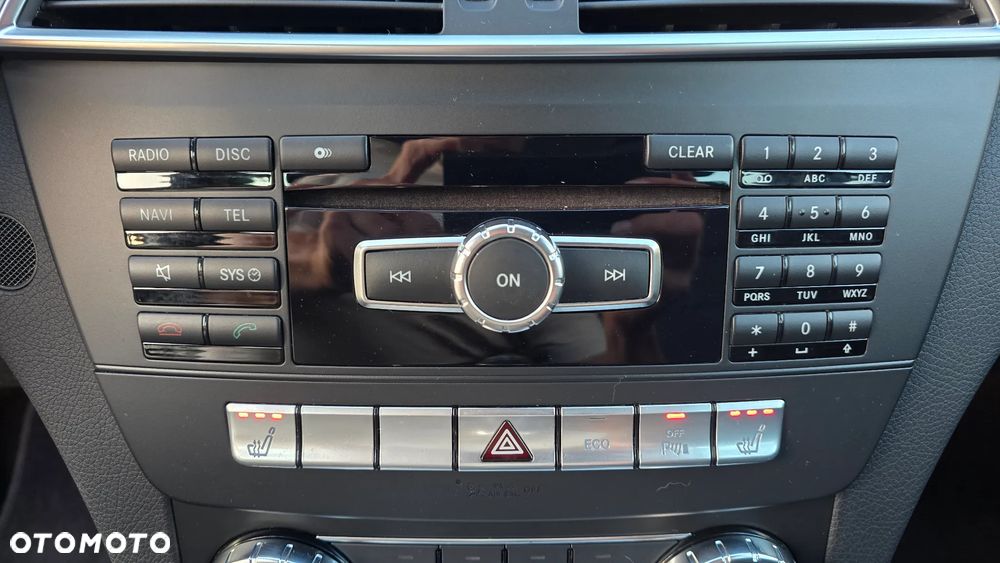 Mercedes-Benz Klasa C 180 BlueEFFICIENCY Avantgarde - 18
