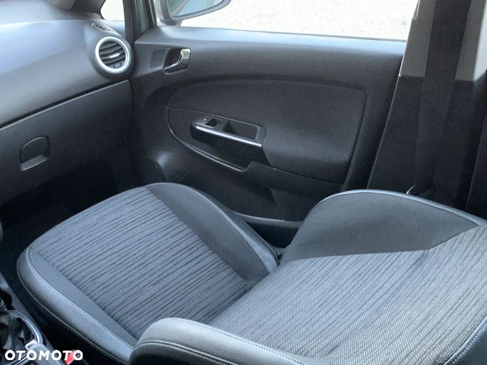 Opel Corsa 1.4 16V Navi - 35