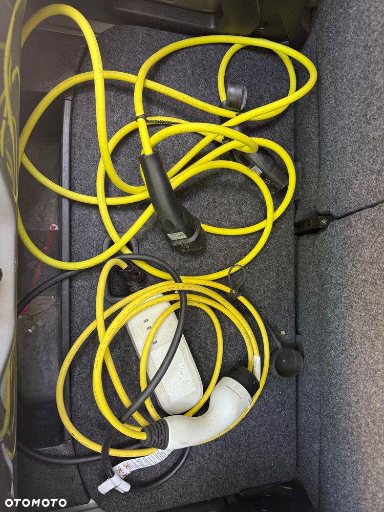 Volkswagen up! e-up United - 12