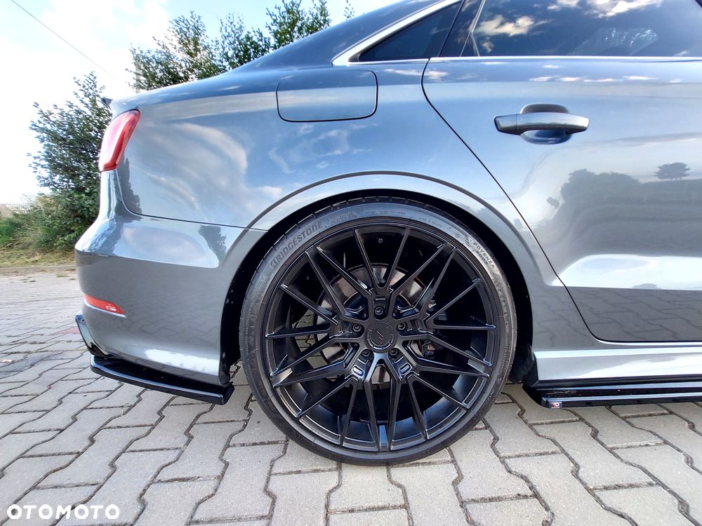 Audi S3 S tronic - 21