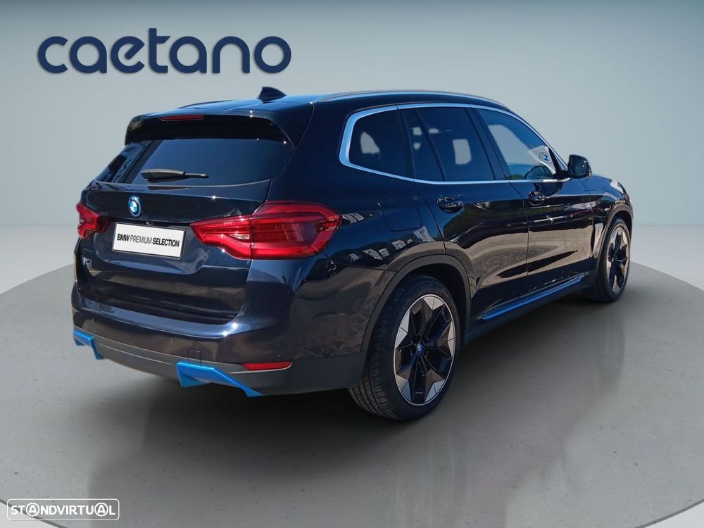 BMW iX3 Impressive - 8