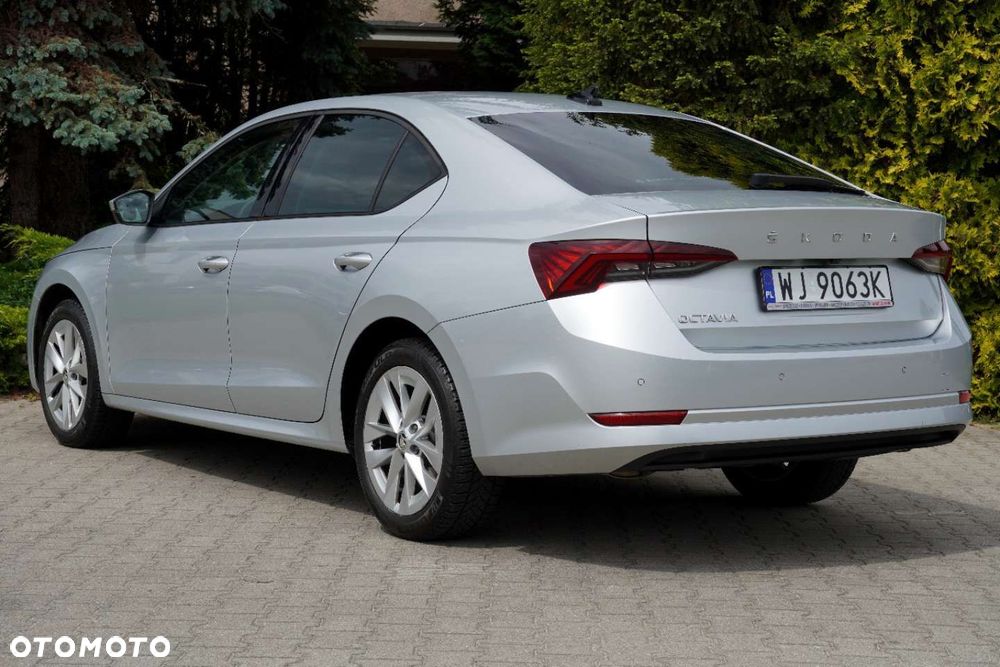 Skoda Octavia 2.0 TDI Ambition DSG - 7