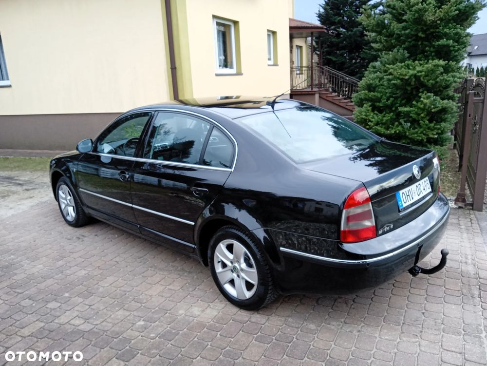 Skoda Superb 2.0 TDI DPF Comfort - 11