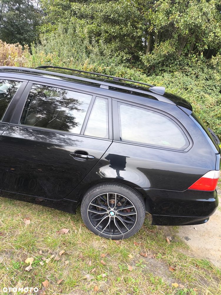 BMW Seria 5 2004 photo 4