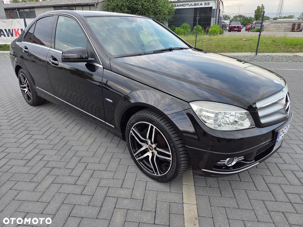 Mercedes-Benz Klasa C 180 Kompressor BlueEFFICIENCY Special Edition - 2