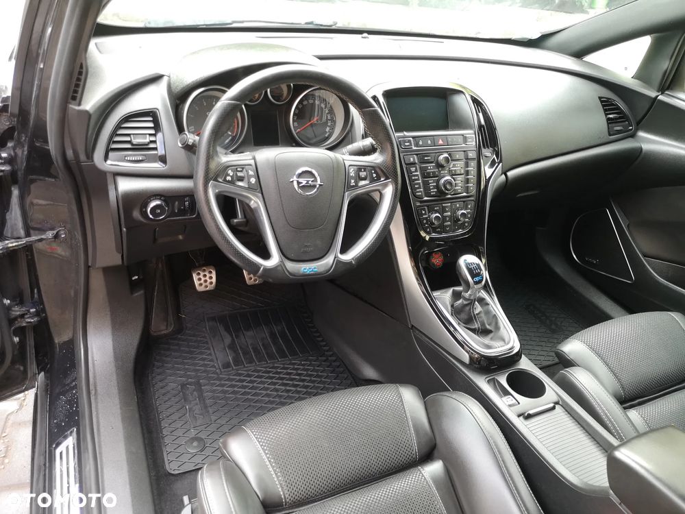 Opel Astra OPC - 12