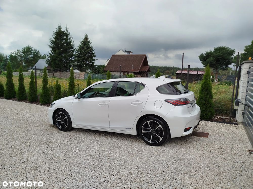 Lexus CT 200h Prestige - 17