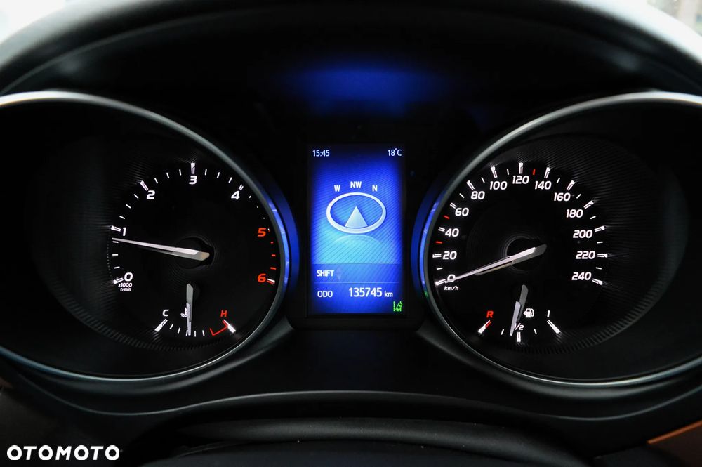 Toyota Avensis 2.0 D-4D Premium - 40