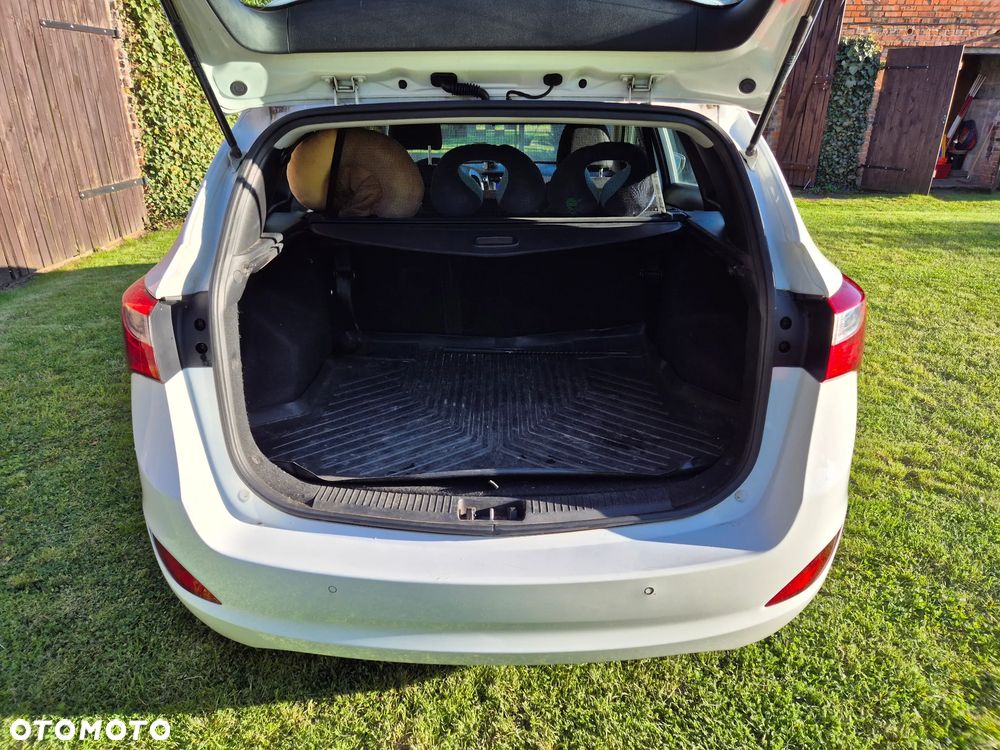 Hyundai i30 1.4 Classic + - 4
