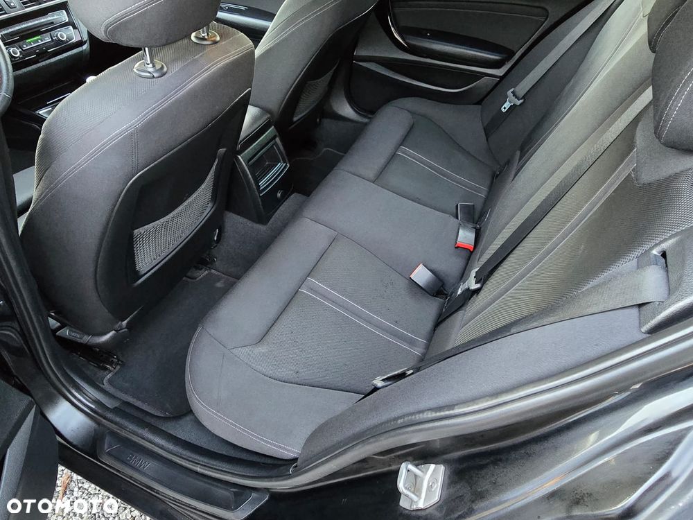 BMW Seria 1 118d Edition M Sport Shadow - 19