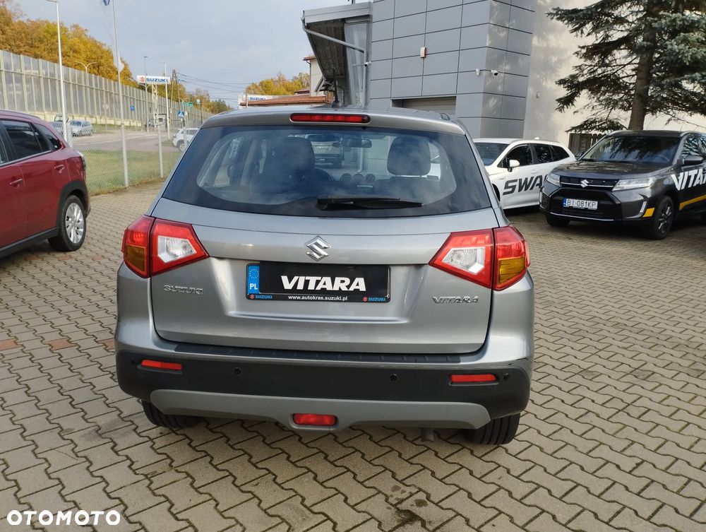 Suzuki Vitara 1.6 Comfort 2WD - 12
