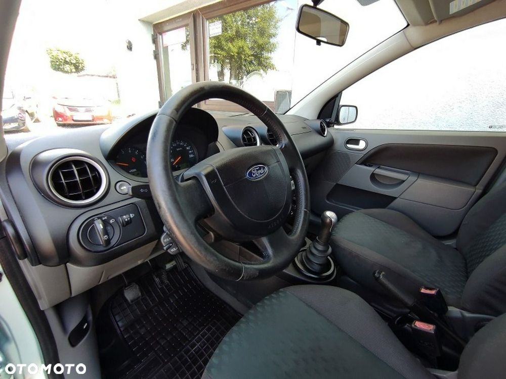 Ford Fiesta - 8