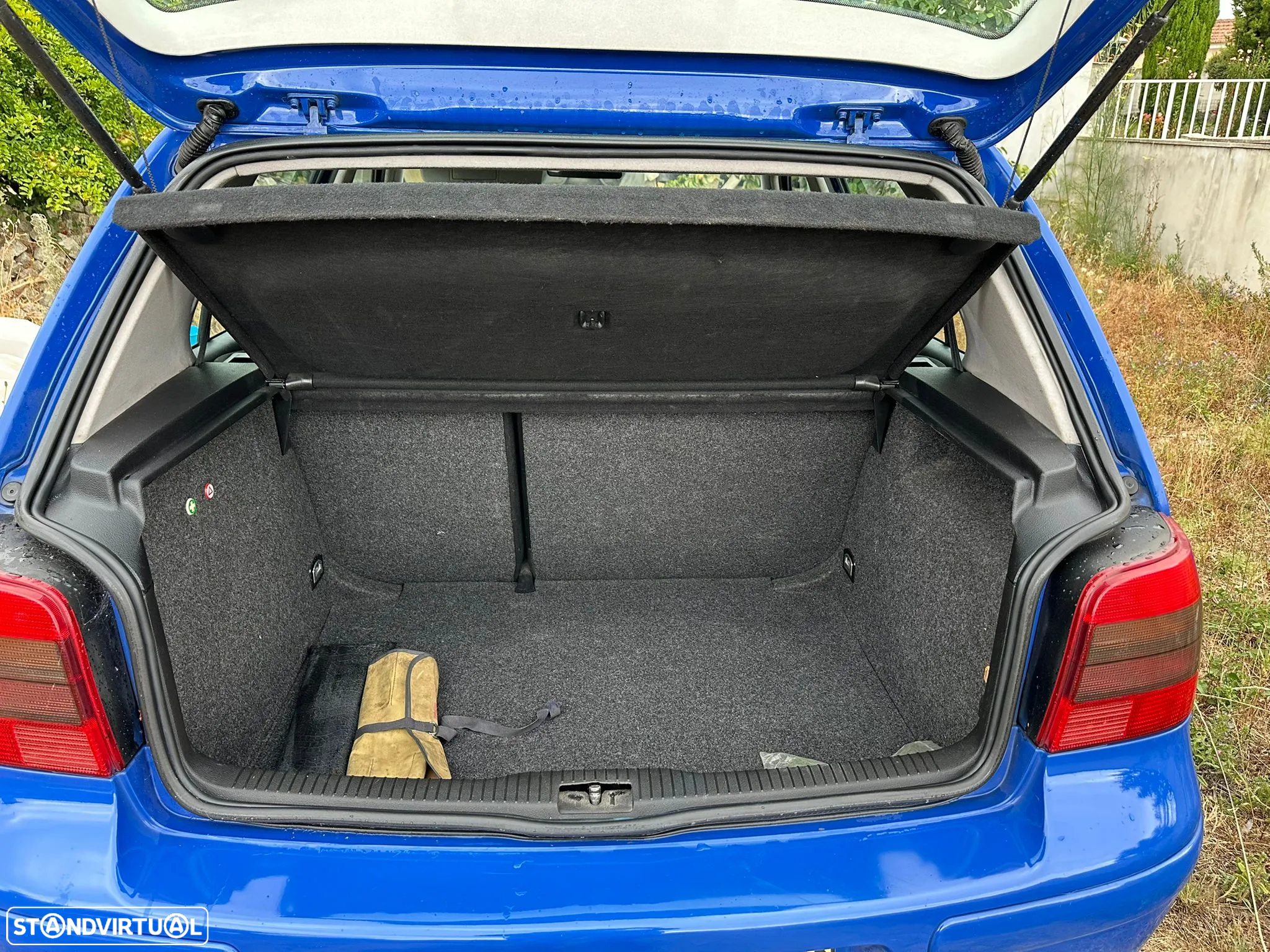 VW Golf - 4